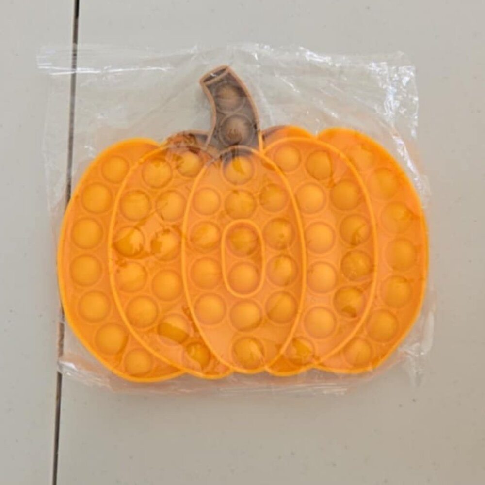 Pumpkin pop it